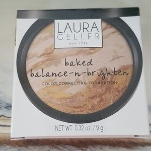 New in box! Laura Geller Foundation